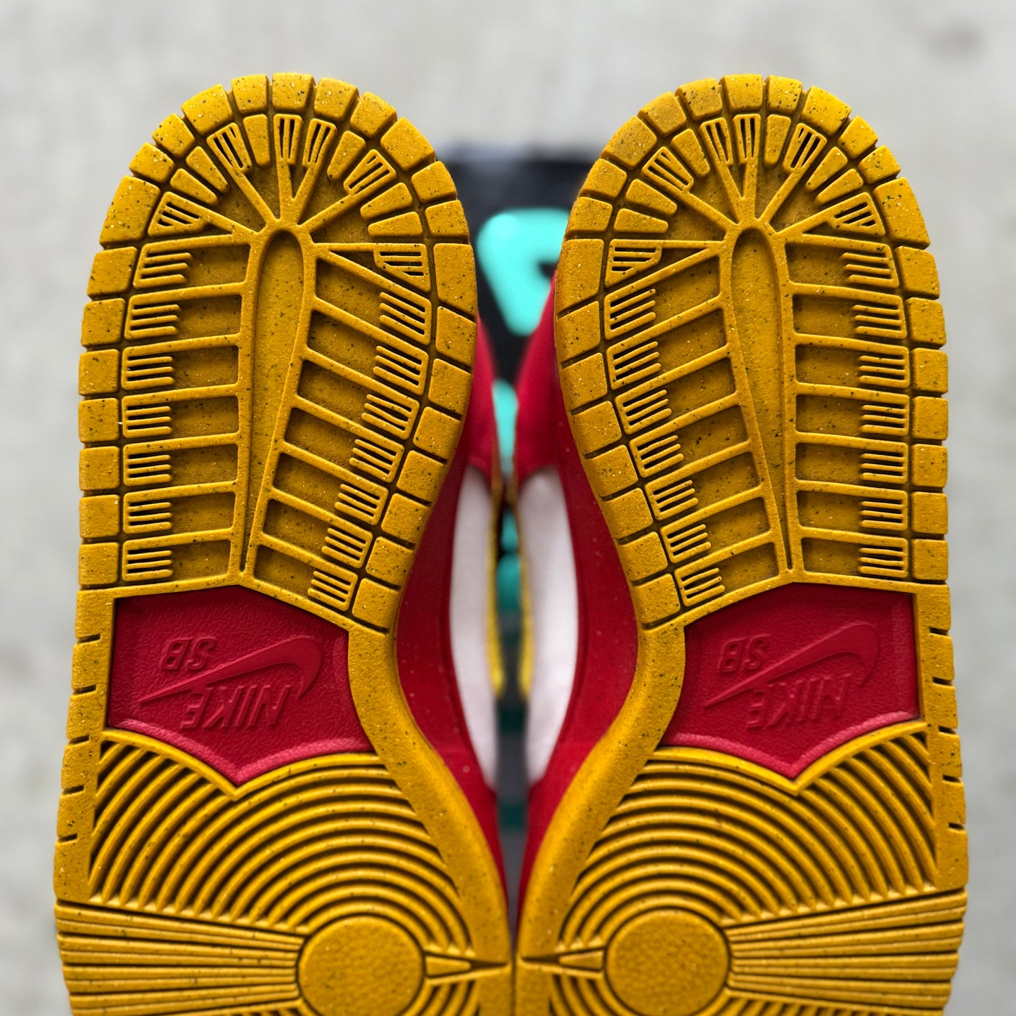 Size 8.5 - Nike Dunk SB Low “Vietnam 25th Anniversary” Promo Sample
