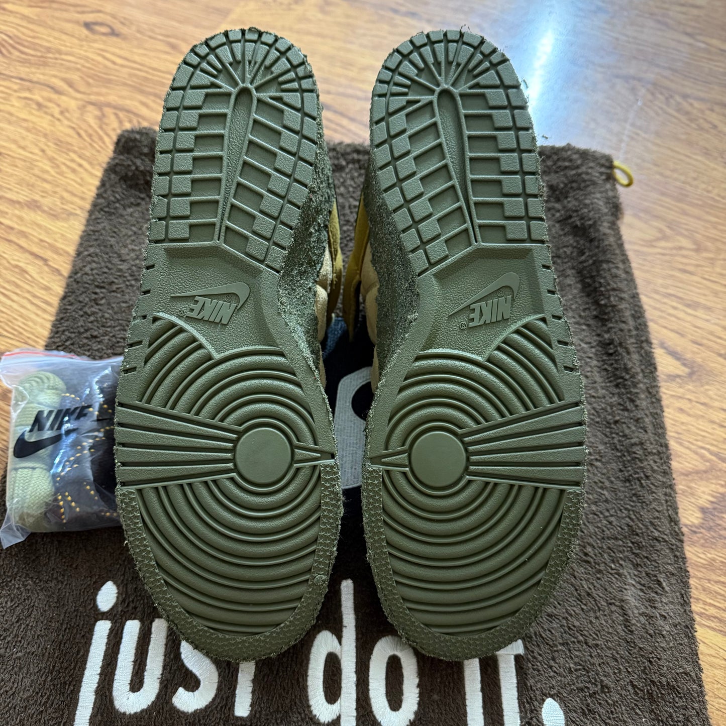 2022 CPFM x Nike Flea 1 “Desert Moss”