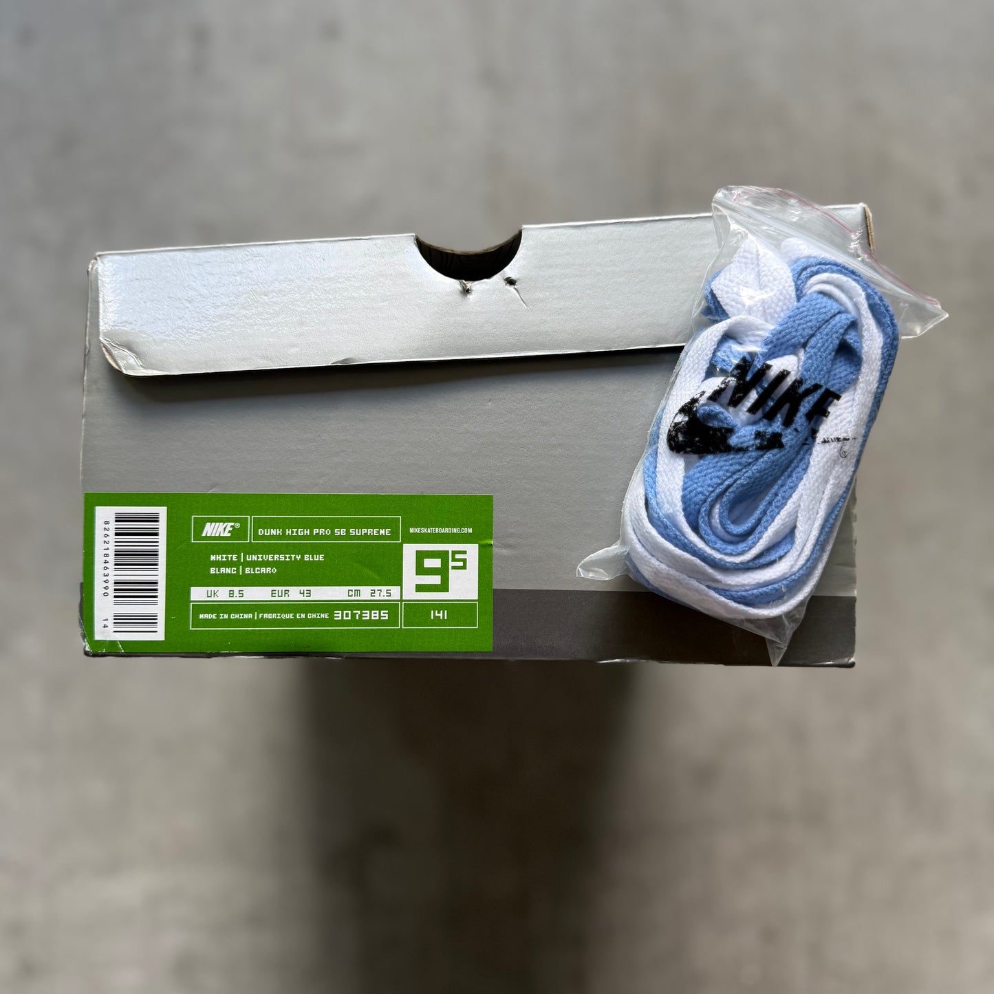 Size 9.5 - 2003 Supreme x Nike Dunk SB High “Blue Stars”