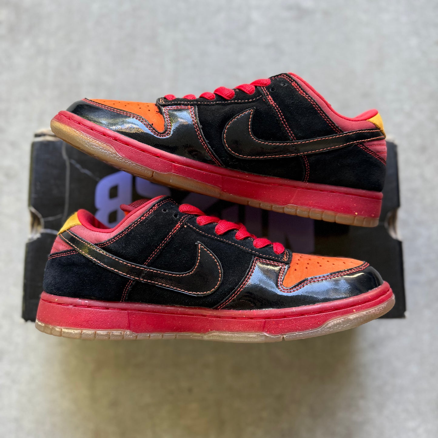 Size 9 - 2005 Nike Dunk SB Low "Hawaii"