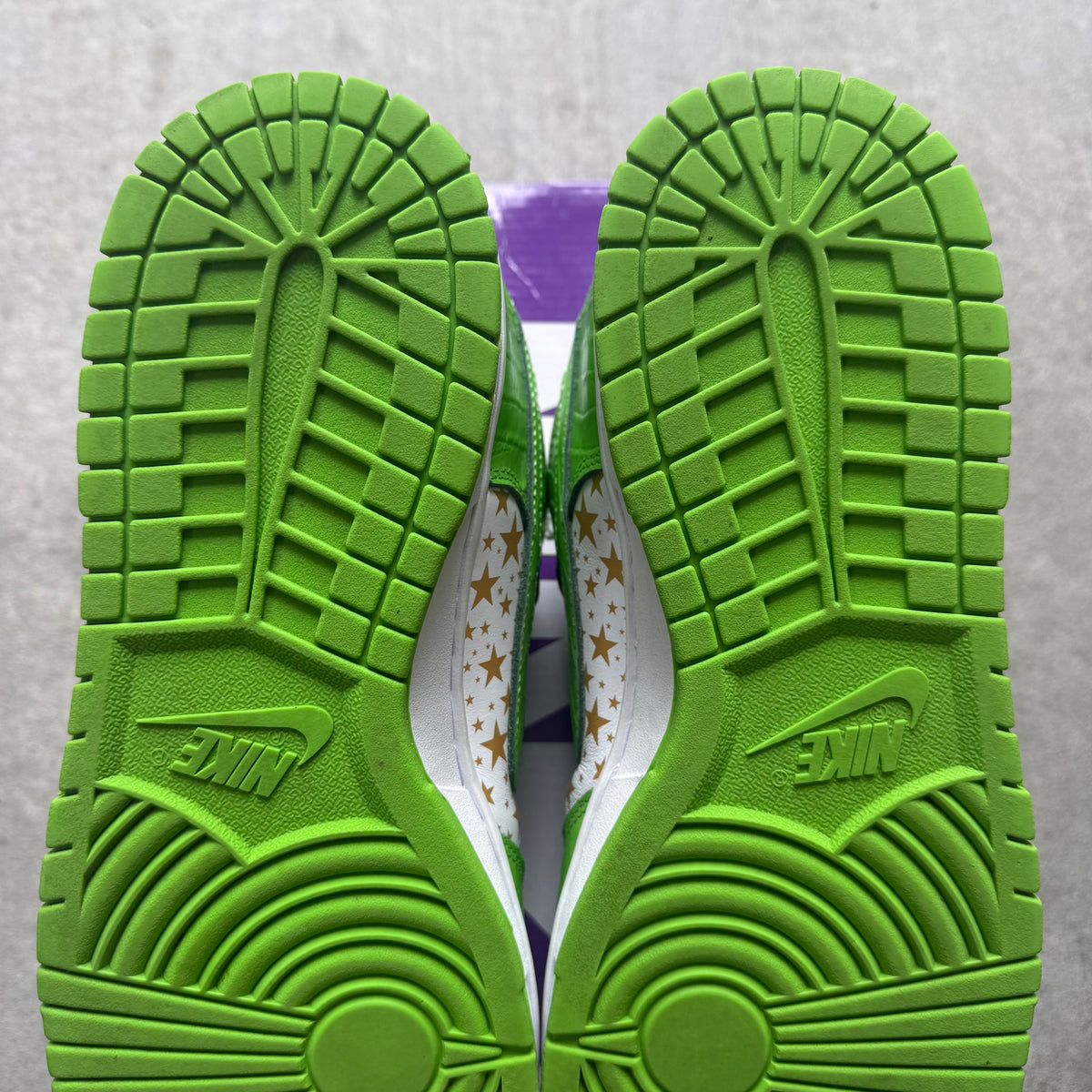 Size 10.5 - 2021 Supreme x Nike Dunk SB Low “Mean Green”