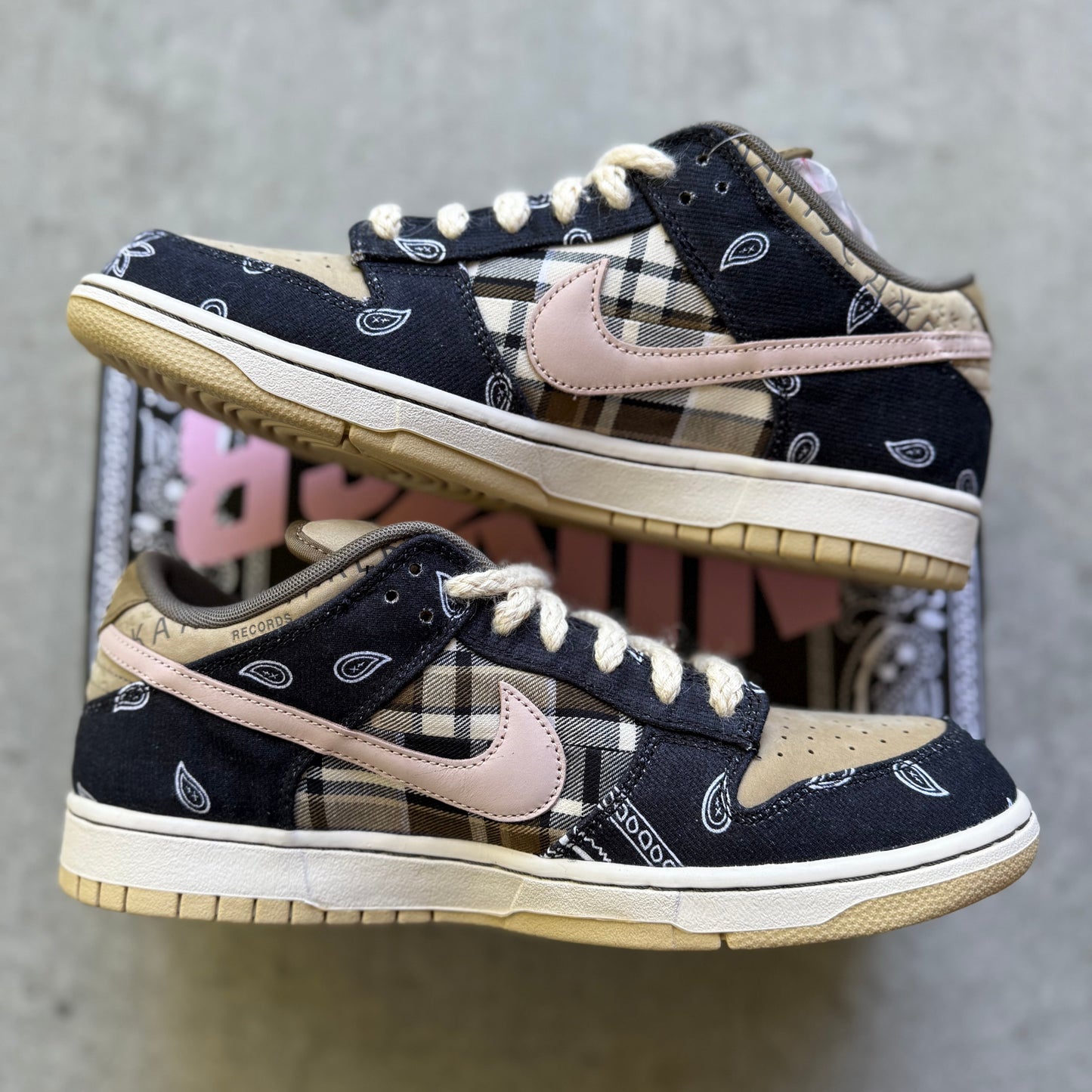 Size 11 - 2020 Travis Scott x Nike Dunk SB Low "Cactus Jack" Special Box