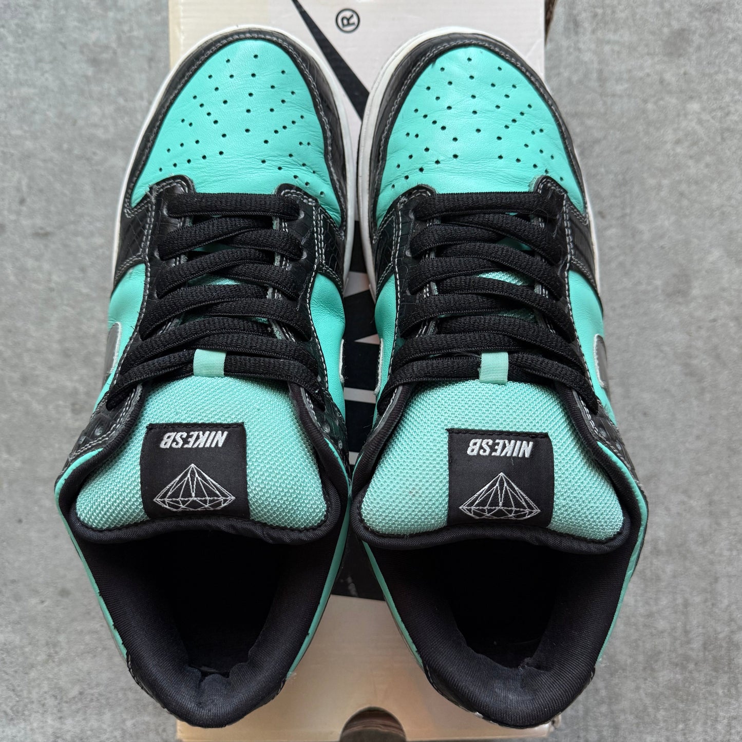 Size 9 - 2005 Diamond Supply Co. x Nike Dunk SB Low "Tiffany"