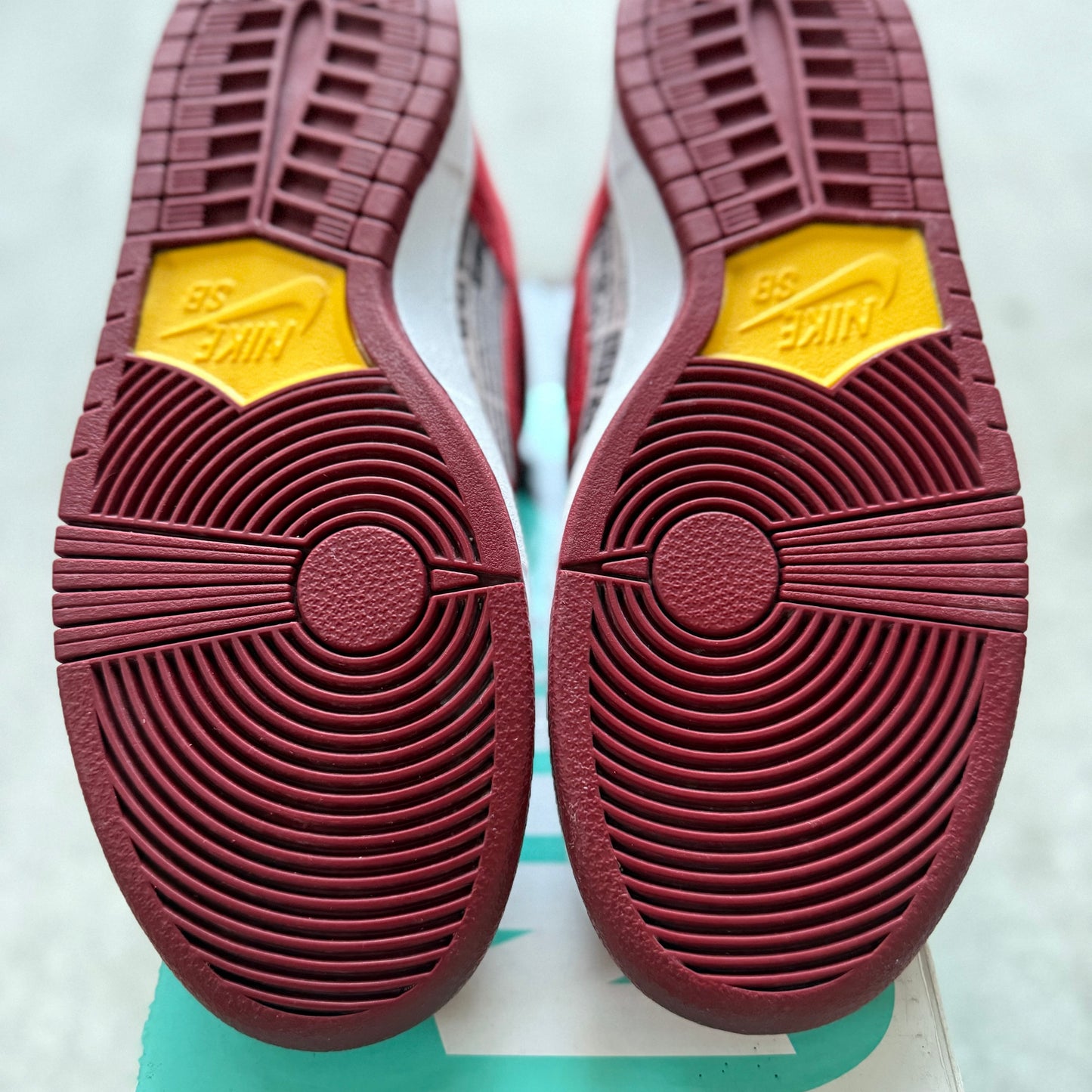 Size 8.5 - 2014 Nike Dunk SB Low "Crawfish"