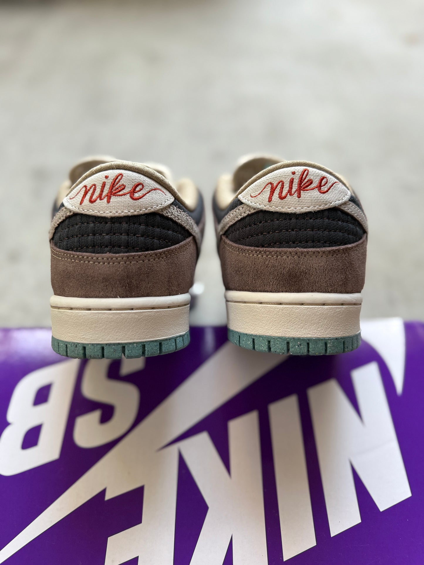 Size 9 -2024 Nike Dunk SB Low "Big Money Savings"