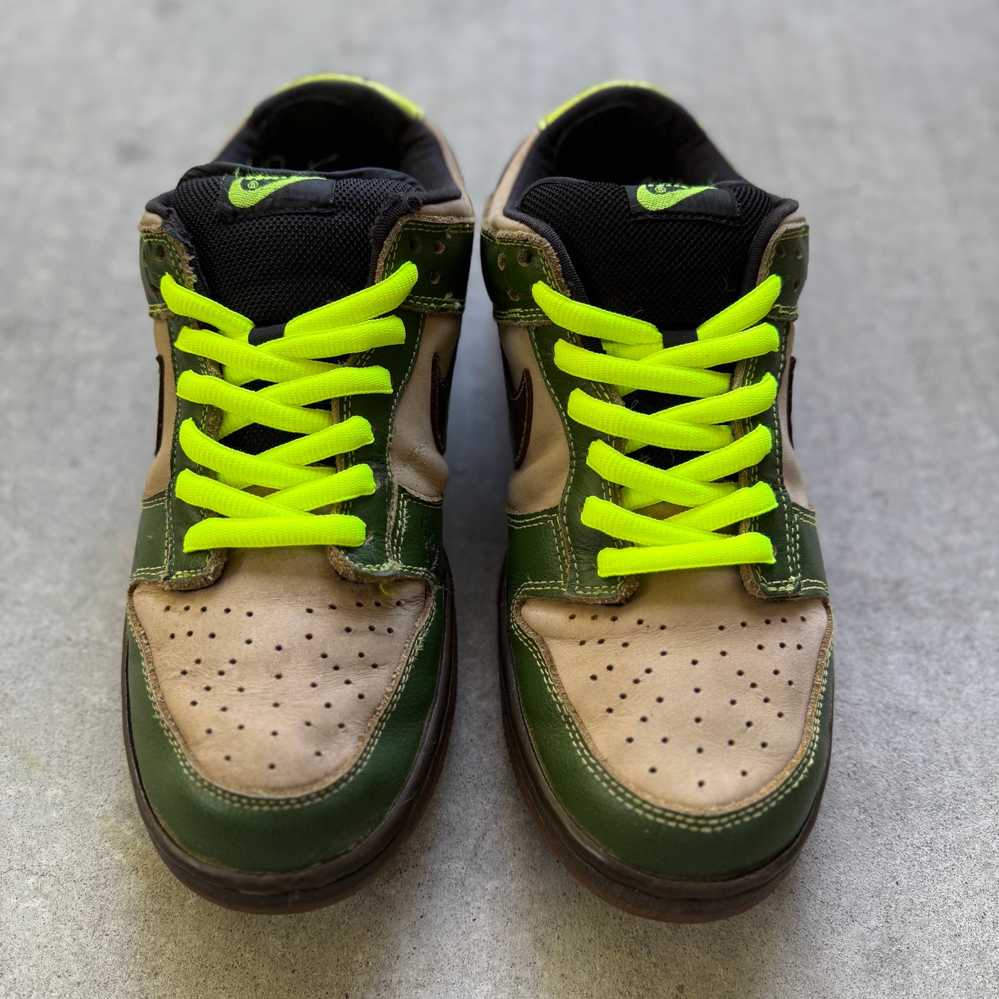Size 9.5 - 2004 Nike Dunk SB Low "Jedi"