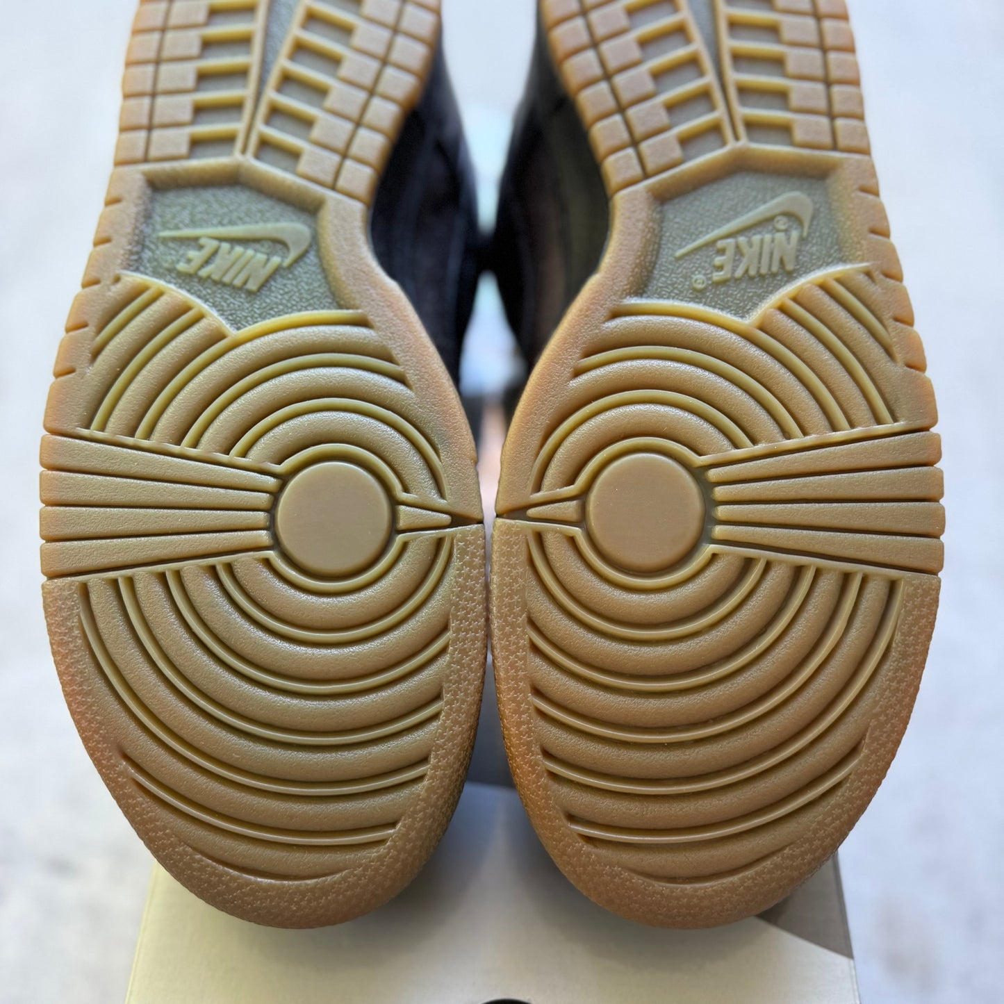 Size 9 - 2003 Nike Dunk SB Low "Ostrich"