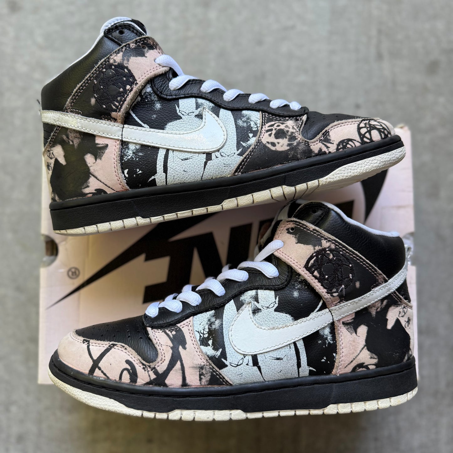 Size 9 - 2004 Futura x Nike Dunk SB High "Unkle"