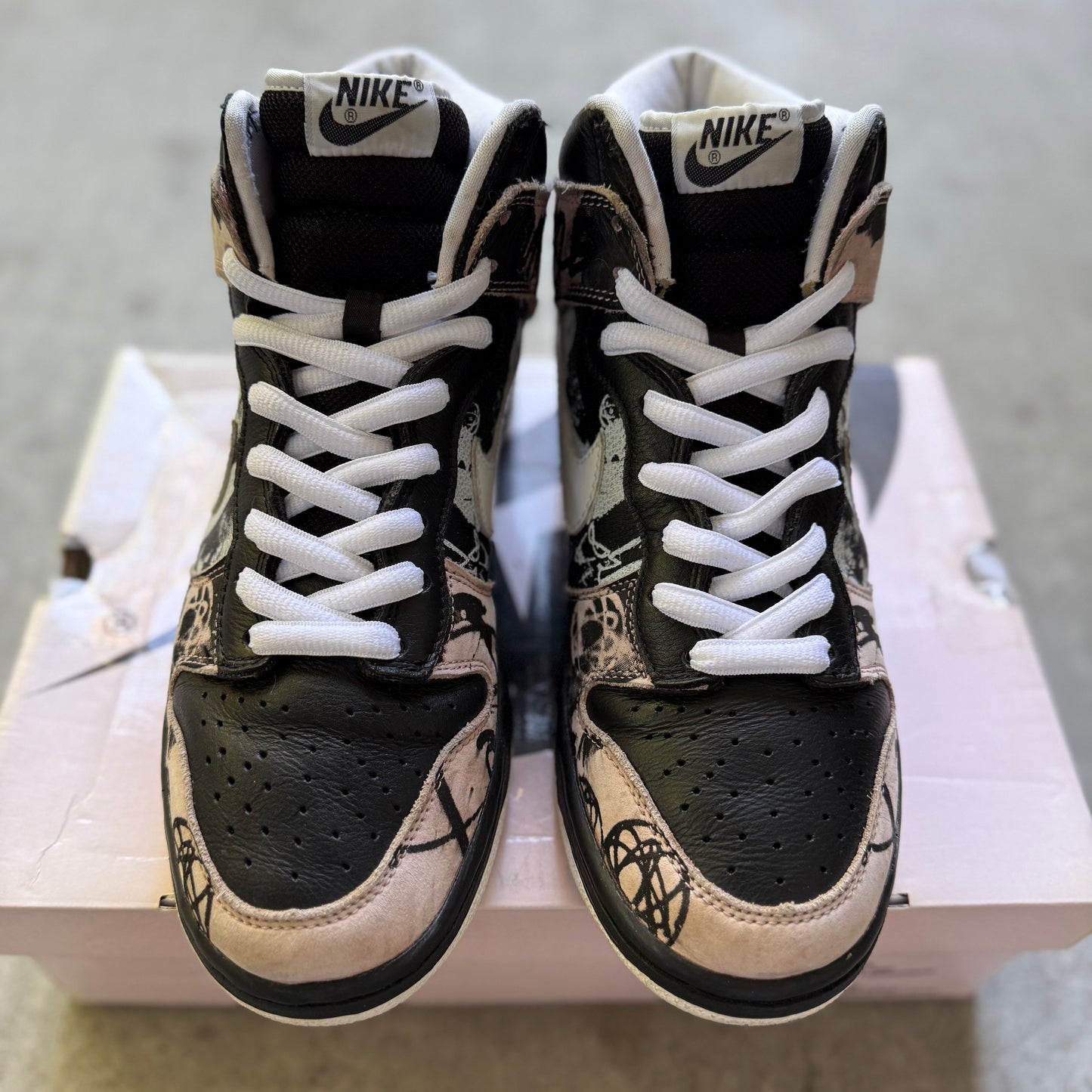 Size 9 - 2004 Futura x Nike Dunk SB High "Unkle"