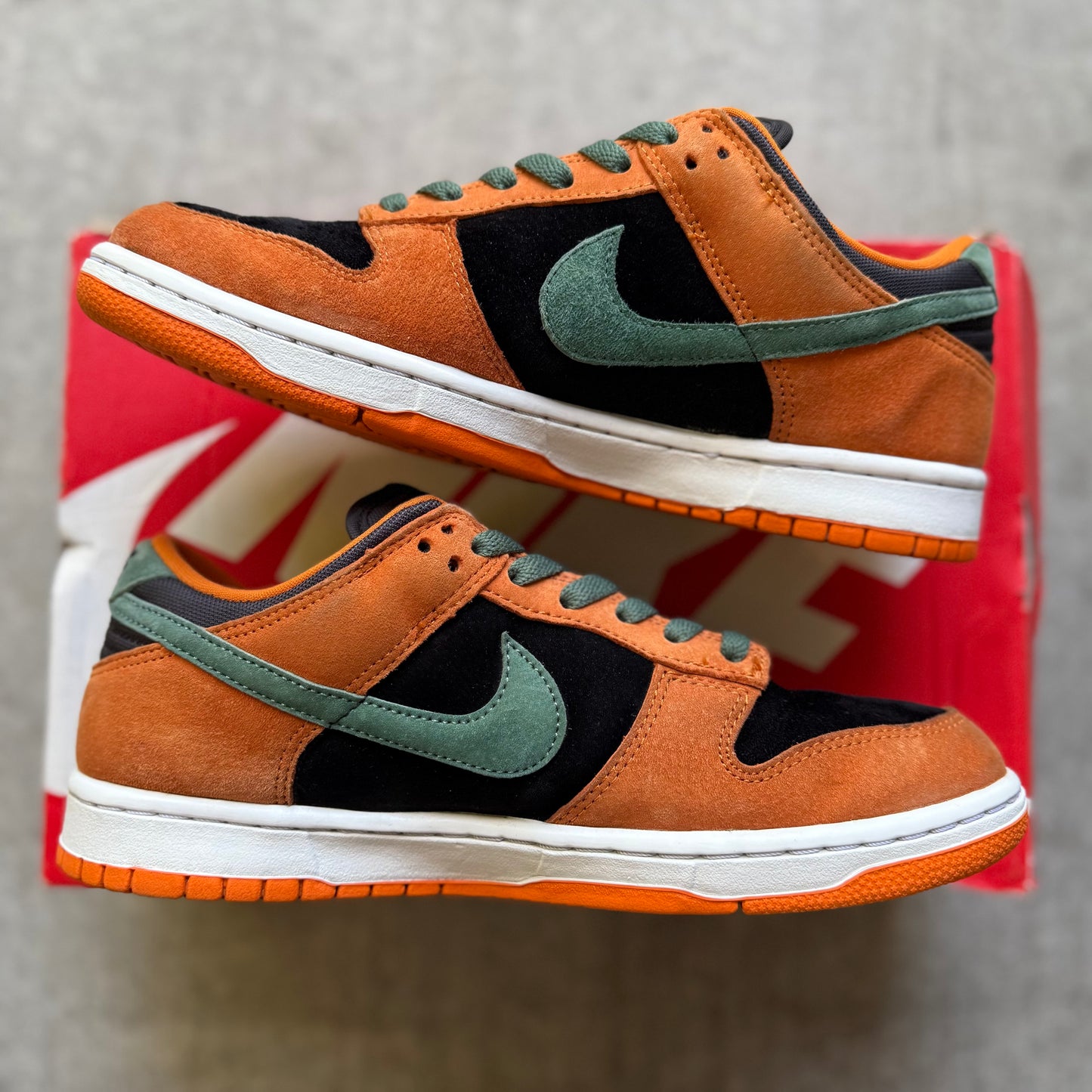 Size 8.5 - 2024 Nike Dunk Low "Ceramic"