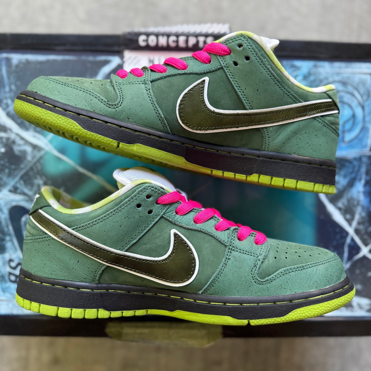 Size 9 - 2018 Concepts x Nike Dunk SB Low "Green Lobster" Special Box