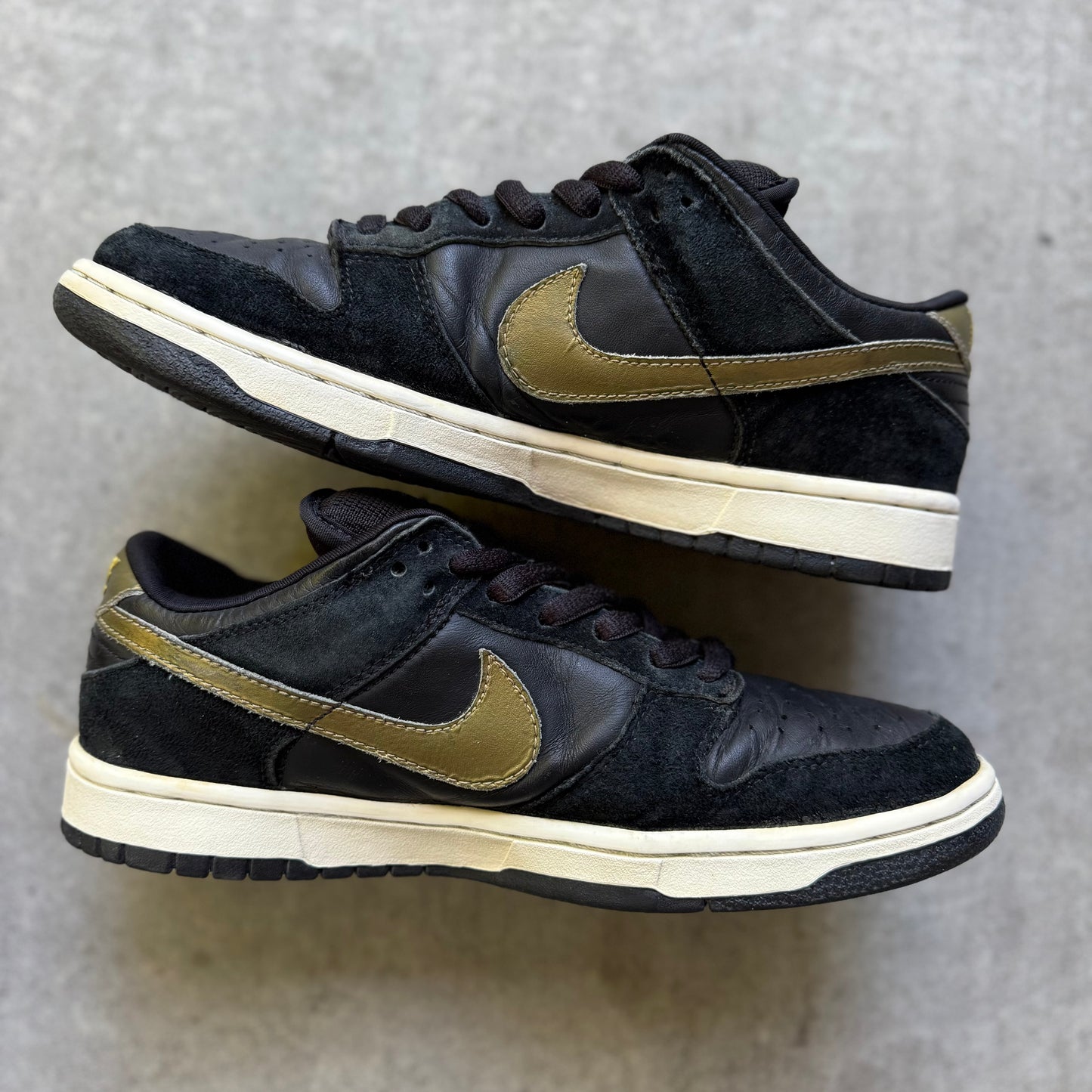Size 9 - 2003 Nike Dunk SB Low "Takashi"