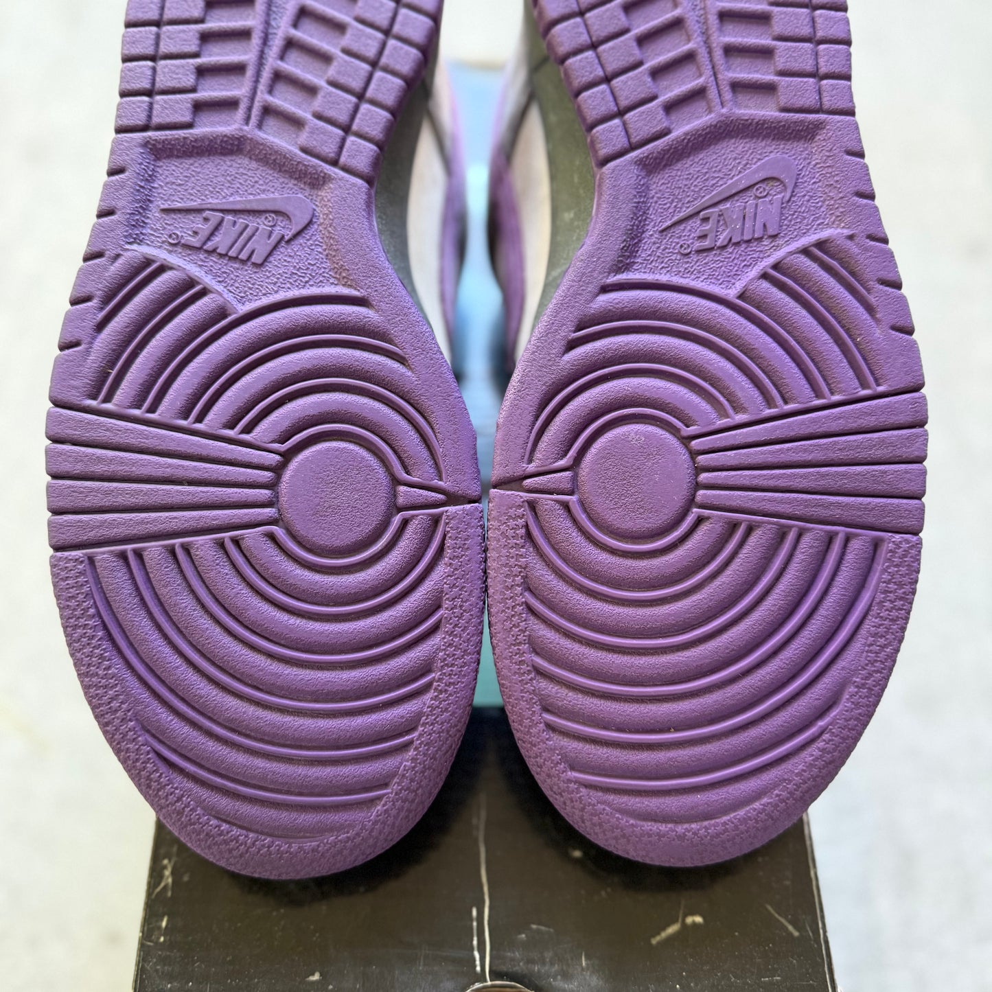 Size 9 - 2006 Nike Dunk SB Low "Purple Pigeon"