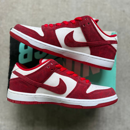 Size 9.5 - 2014 Nike Dunk SB Low “Valentine’s Day”