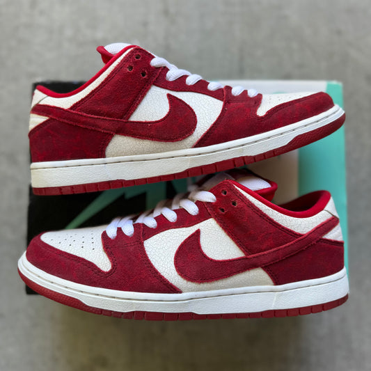 Size 10 - 2014 Nike Dunk SB Low “Valentine’s Day”