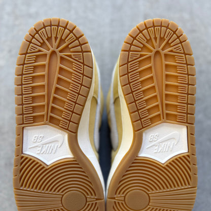 Size 10.5 - 2025 Nike Dunk SB Low “Saturn Gold”