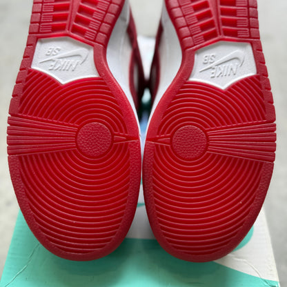 Size 9.5 - 2014 Nike Dunk SB Low “Valentine’s Day”