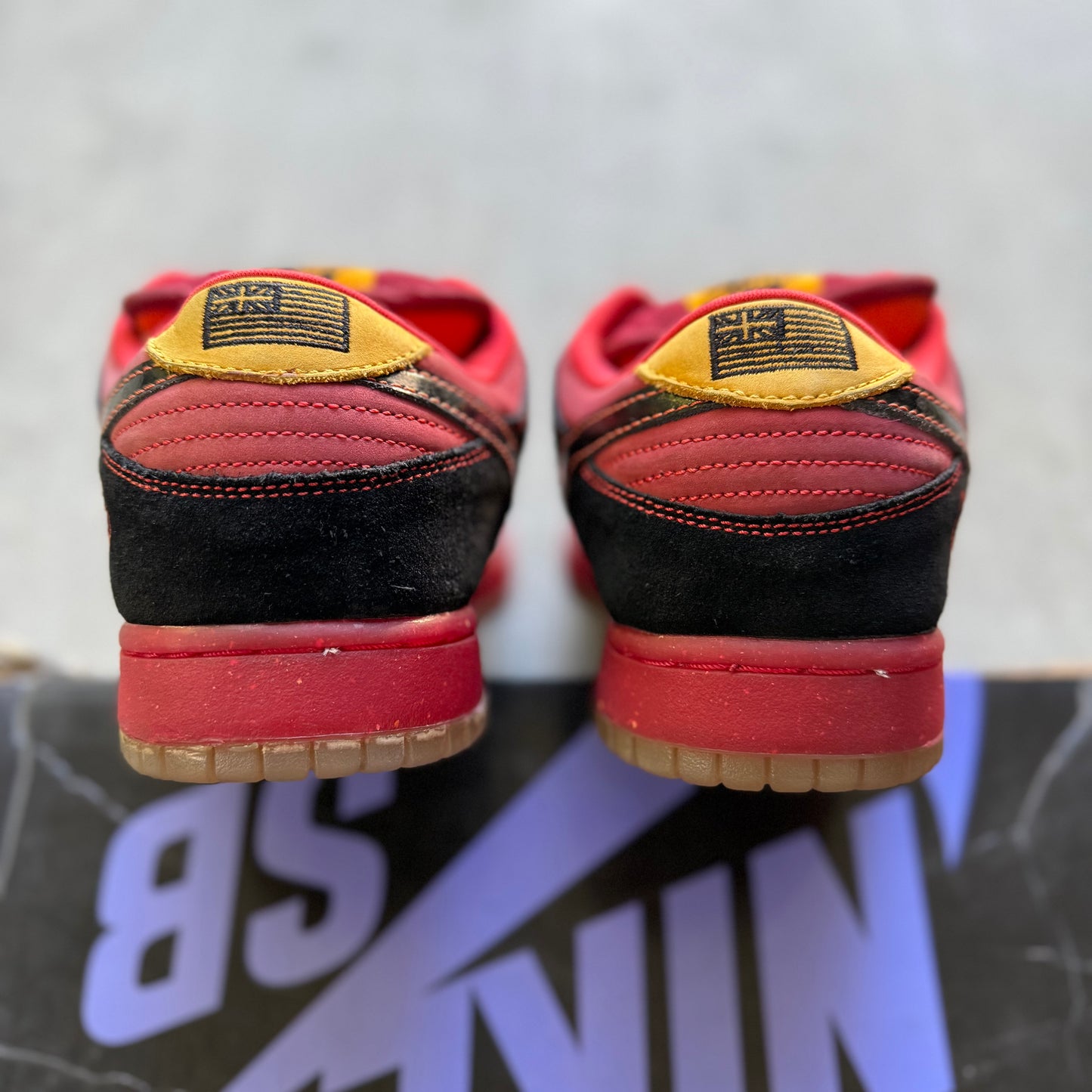 Size 9 - 2005 Nike Dunk SB Low "Hawaii"