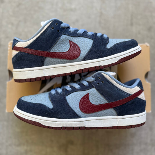 Size 9 - 2013 FTC x Nike Dunk SB Low “Finally”