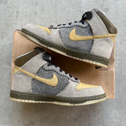 Size 11 - 2009 Nike Dunk High “Coraline”