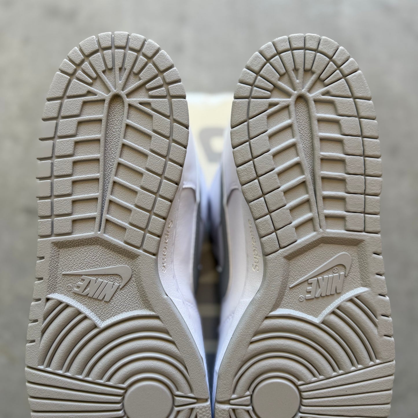 Size 12 - 2025 Supreme x Nike Dunk SB Low “94 White”