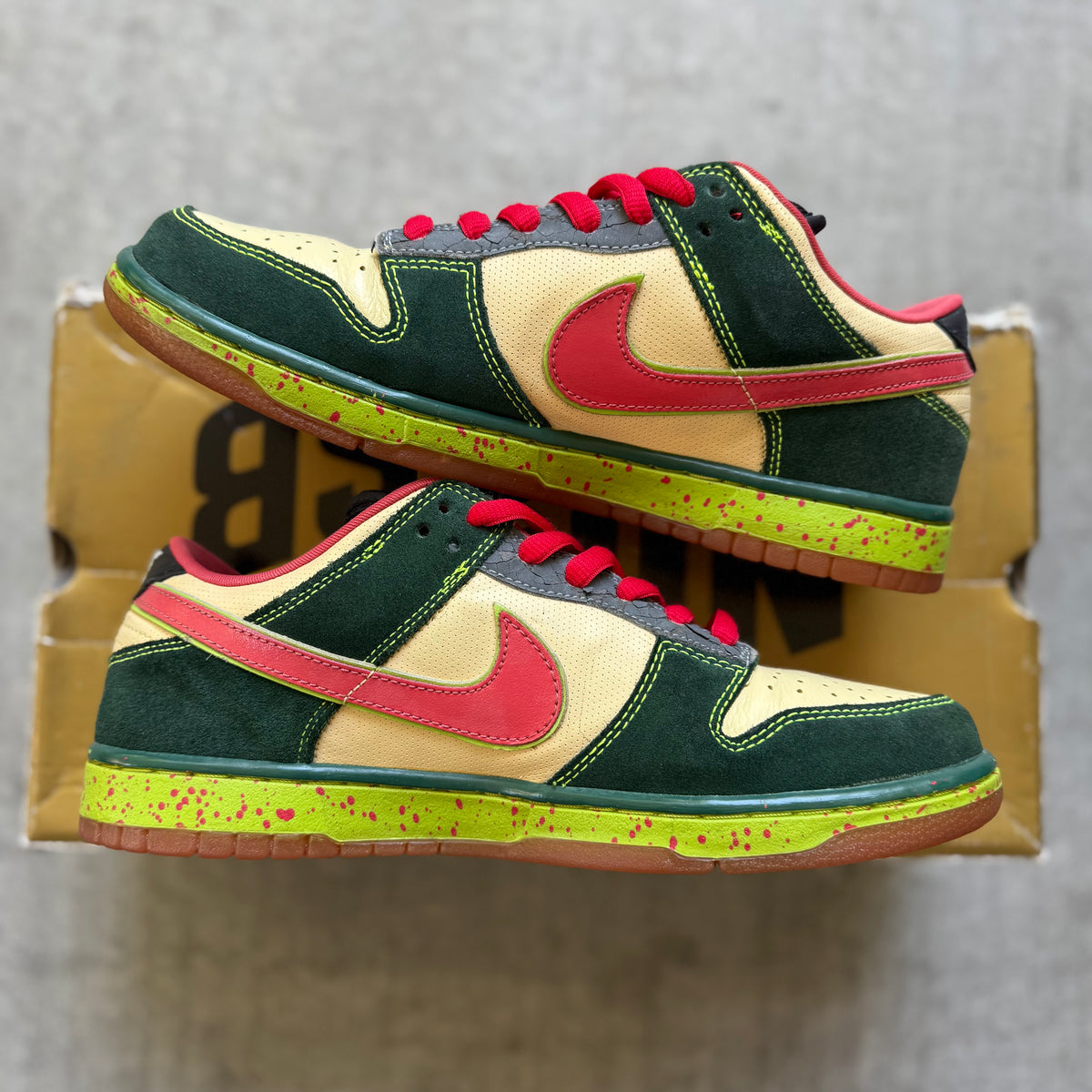 Size 9.5 - 2008 Nike Dunk SB Low “Mosquito”