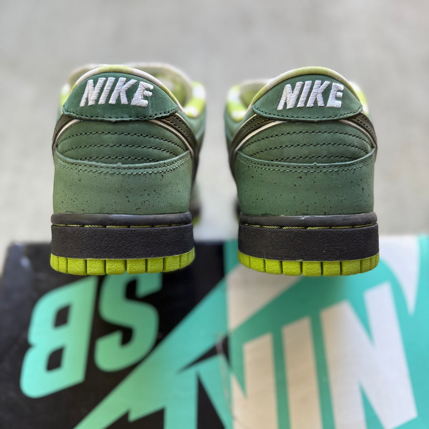 Size 9.5 - 2018 Concepts x Nike Dunk SB Low “Green Lobster”