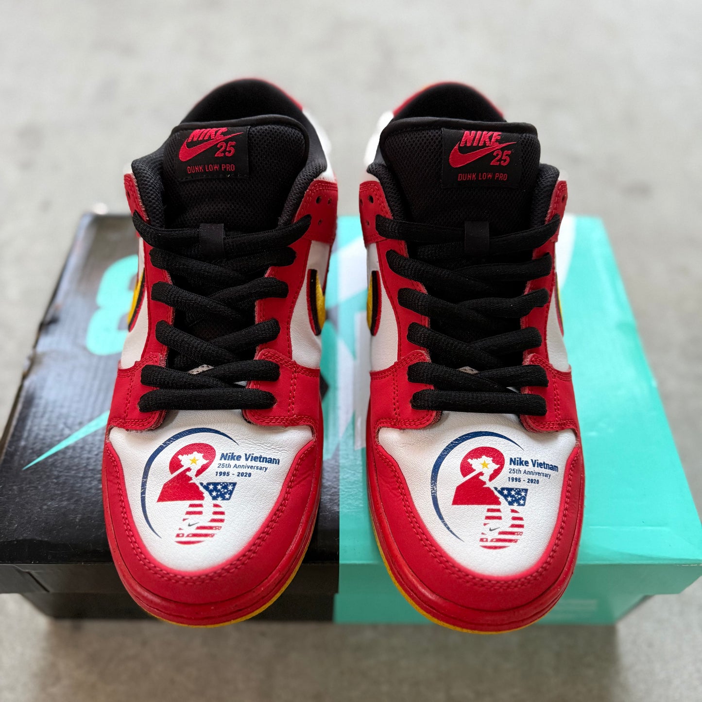 Size 8.5 - Nike Dunk SB Low “Vietnam 25th Anniversary” Promo Sample
