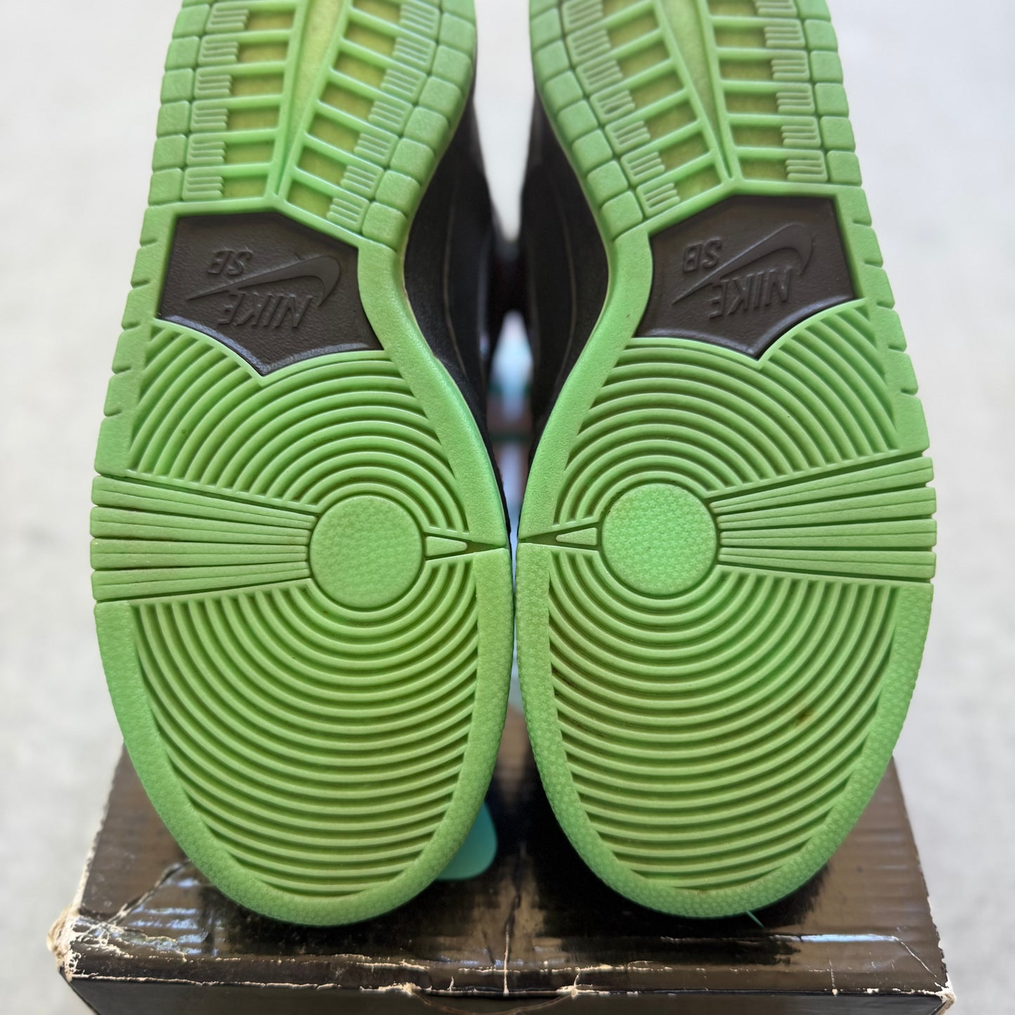 Size 9 - 2014 Nike Dunk SB High “Northern Light”