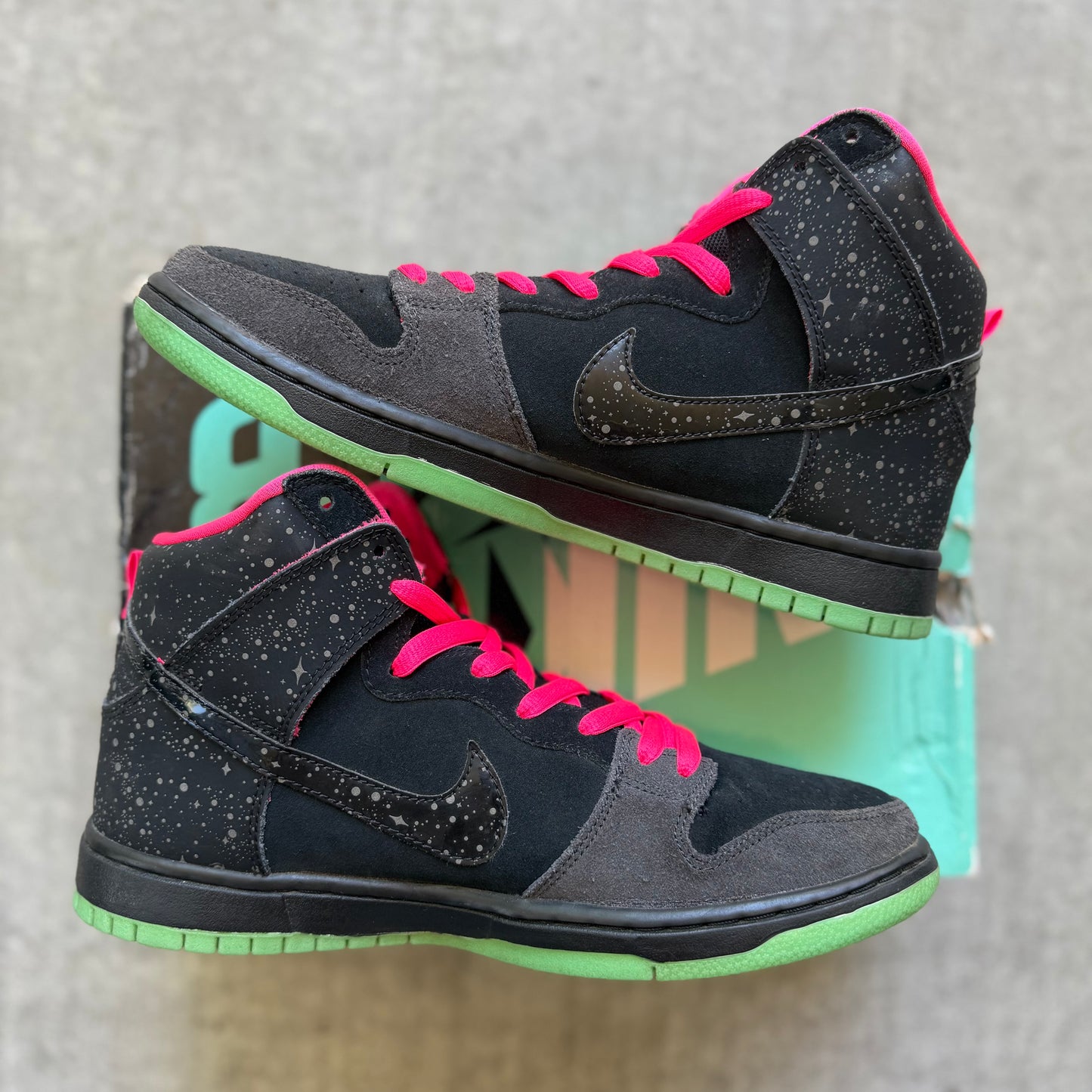 Size 9 - 2014 Nike Dunk SB High “Northern Light”