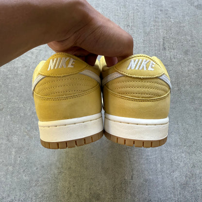 Size 10.5 - 2025 Nike Dunk SB Low “Saturn Gold”