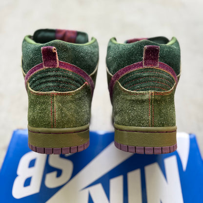 Size 10.5 - 2010 Nike Dunk High SB “Skunk”