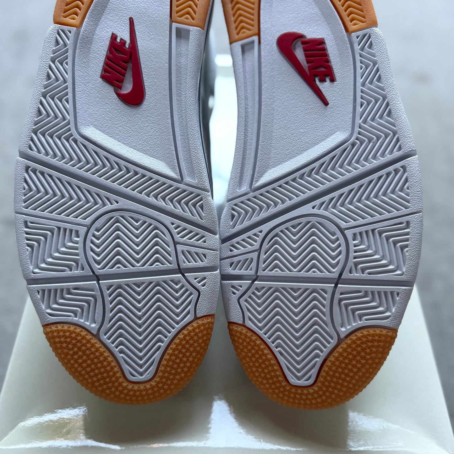 2025 Air Jordan 4 x Nike SB “Navy”