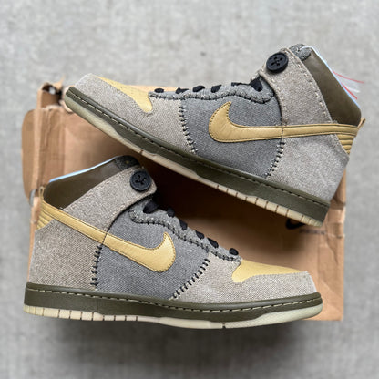 Size 11.5 - 2009 Nike Dunk SB High “Coraline”
