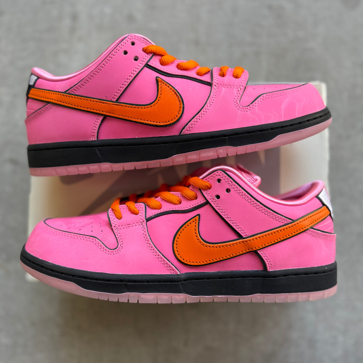 Size 11 - 2023 The Powerpuff Girls x Nike Dunk SB Low “Blossom”