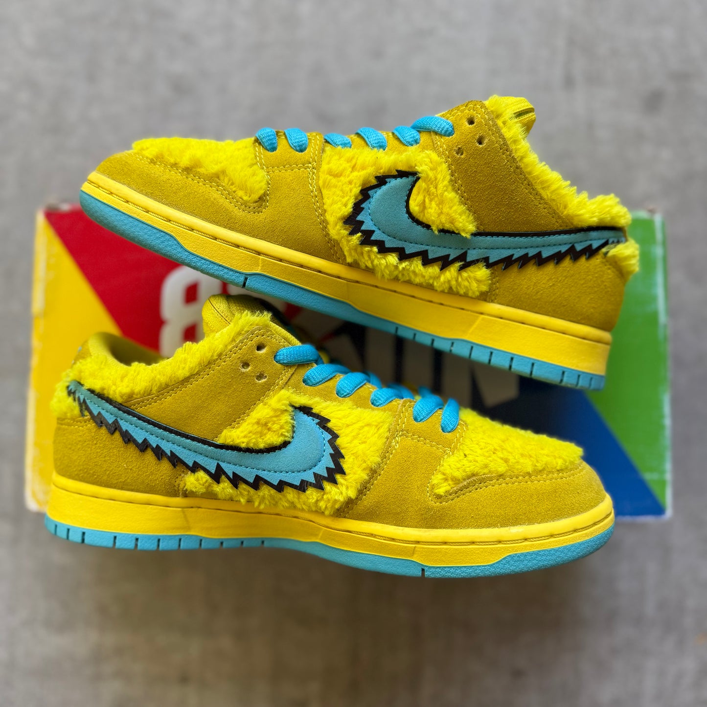 Size 7 - 2020 Grateful Dead x Nike Dunk SB Low “Yellow Bear”