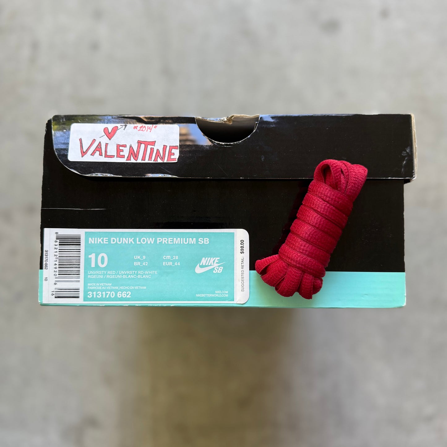 Size 10 - 2014 Nike Dunk SB Low “Valentine’s Day”