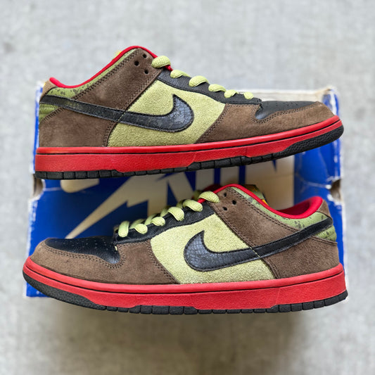 Size 10 - 2009 Nike Dunk SB Low “Asparagus”