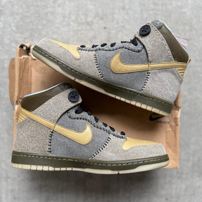 Size 11.5 - 2009 Nike Dunk SB High “Coraline”