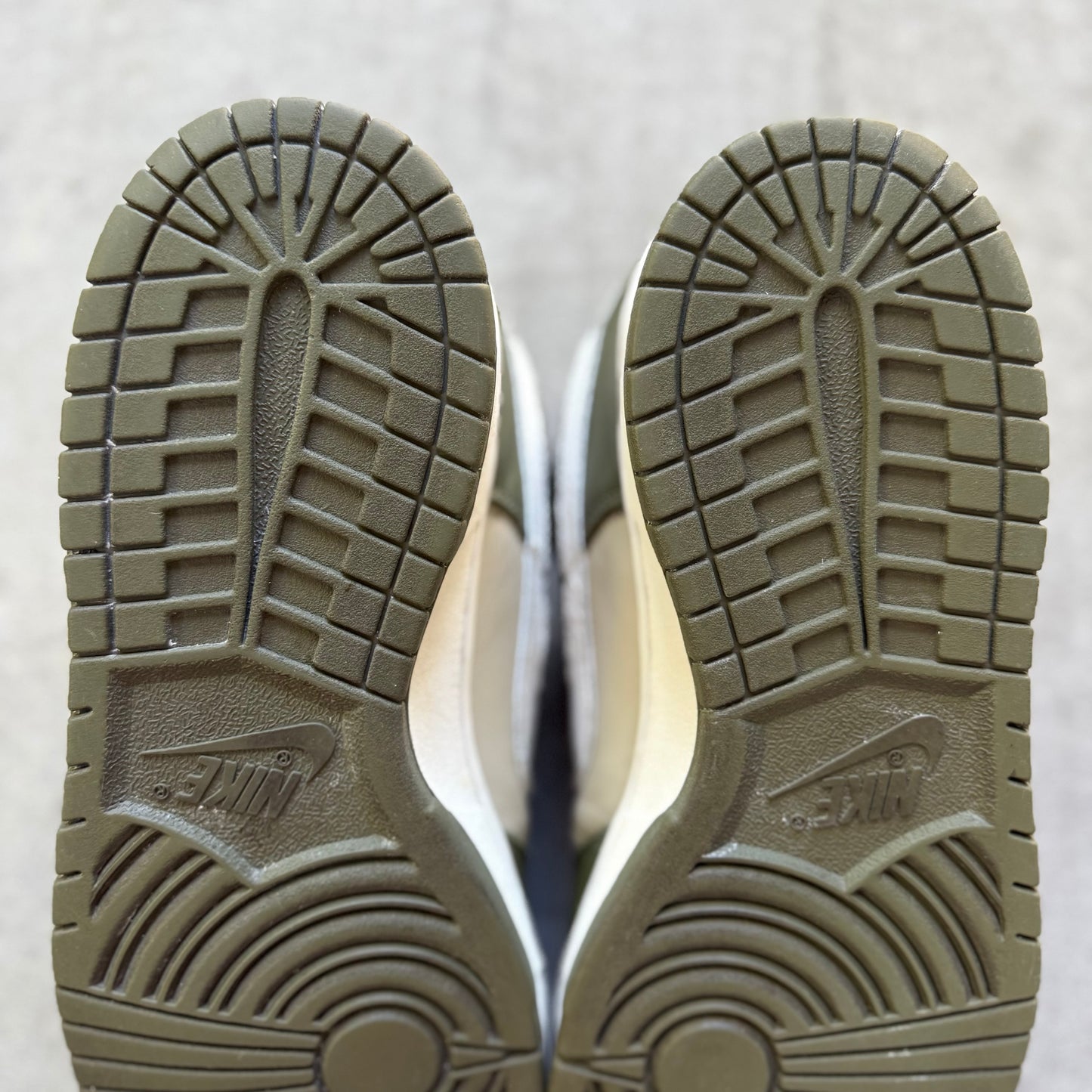 Size 9.5 - 2002 Nike Dunk Low Pro B “Olive”