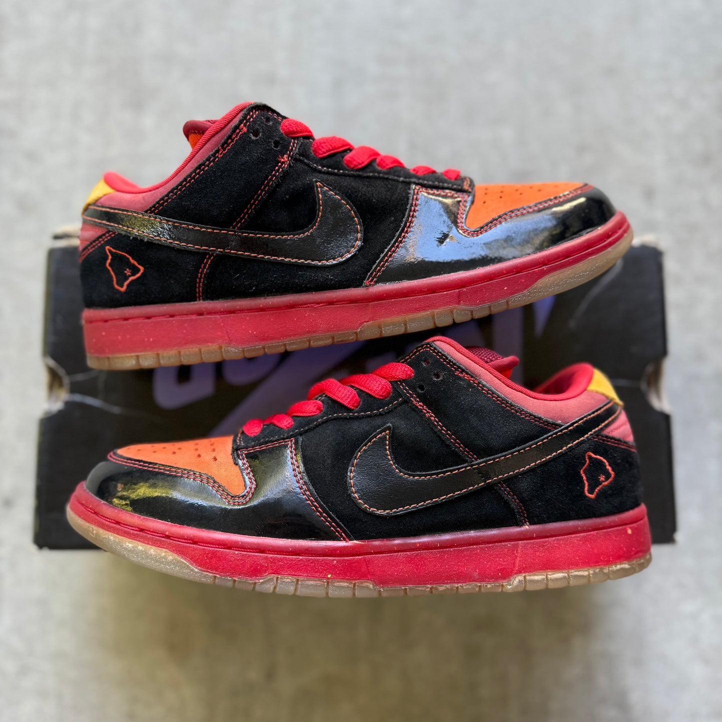 Size 9 - 2005 Nike Dunk SB Low "Hawaii"