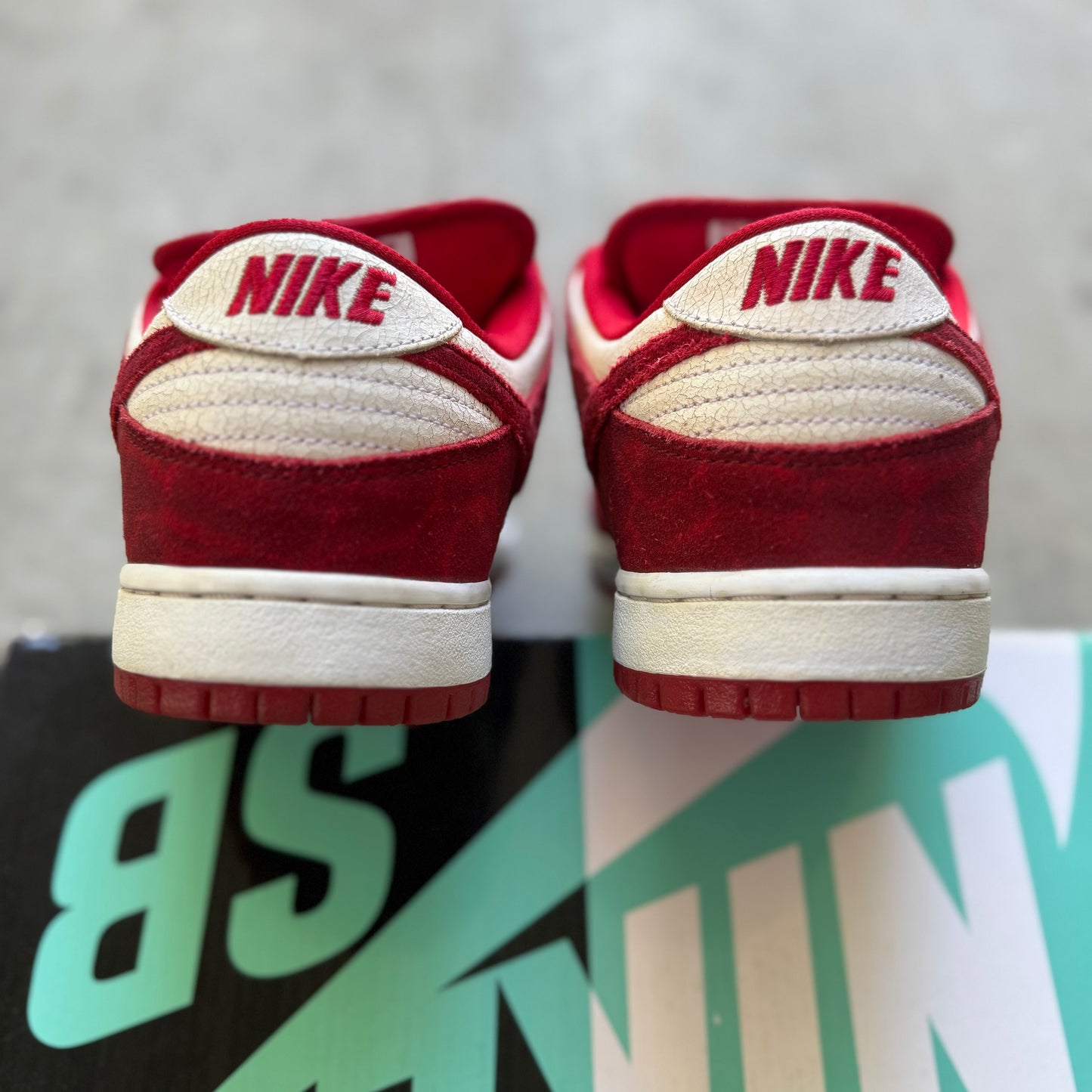 Size 10 - 2014 Nike Dunk SB Low “Valentine’s Day”