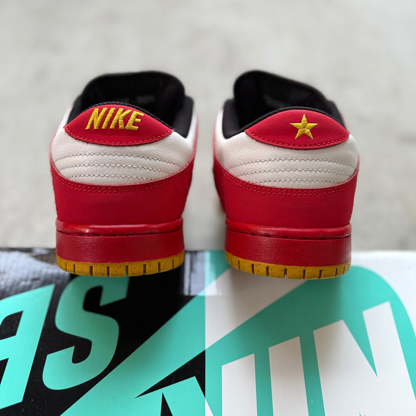 Size 8.5 - Nike Dunk SB Low “Vietnam 25th Anniversary” Promo Sample
