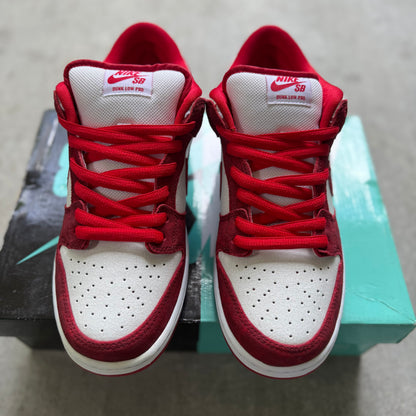 Size 9.5 - 2014 Nike Dunk SB Low “Valentine’s Day”