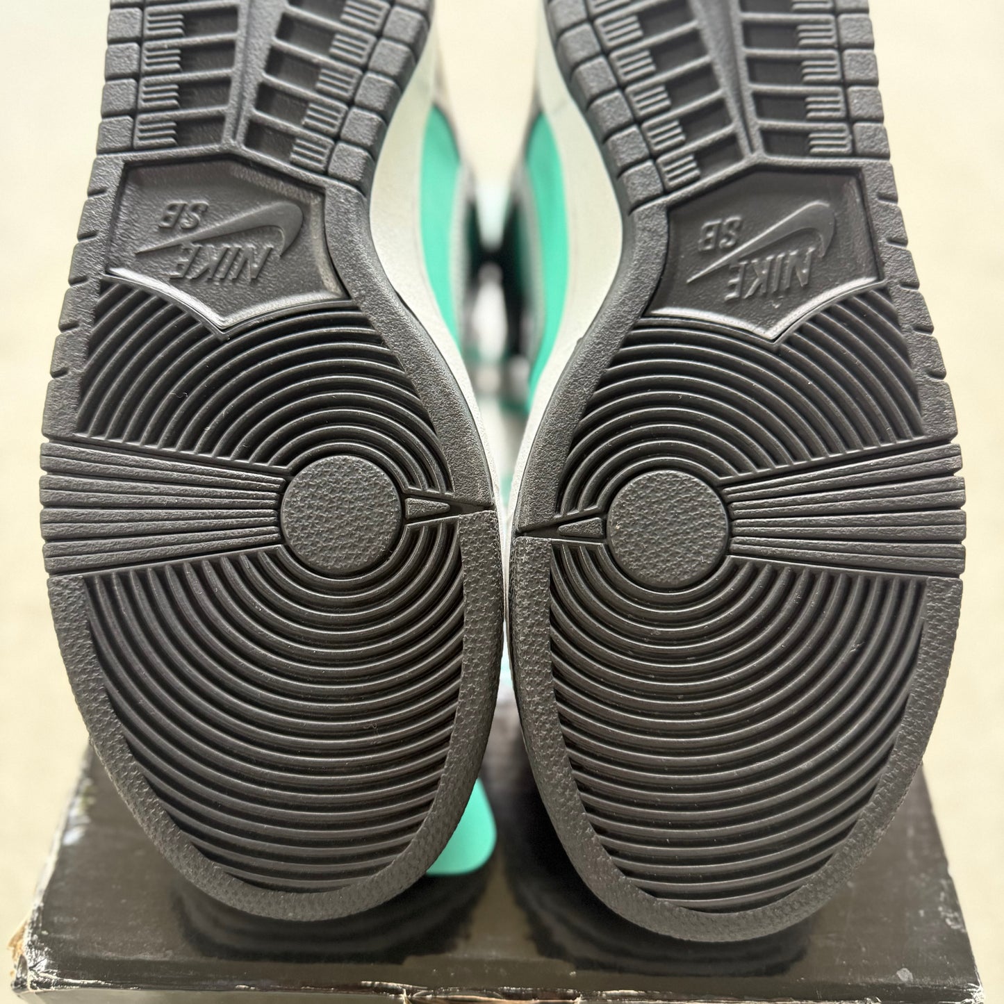 Size 9 - 2014 Diamond Supply Co. x Nike Dunk SB High “Tiffany”