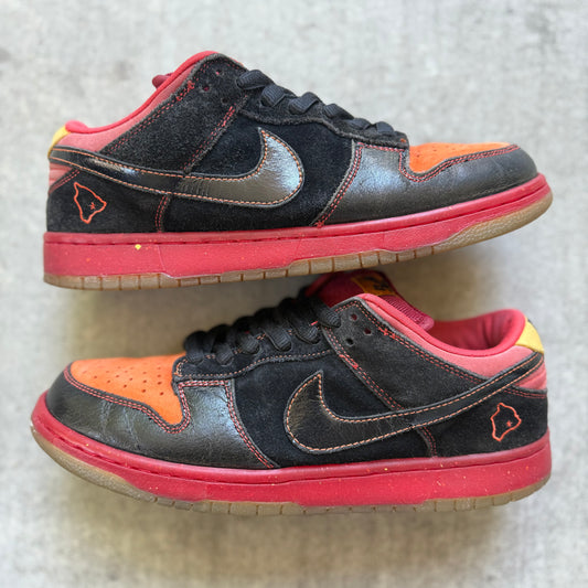 Size 9.5 - 2005 Nike Dunk SB Low “Hawaii”