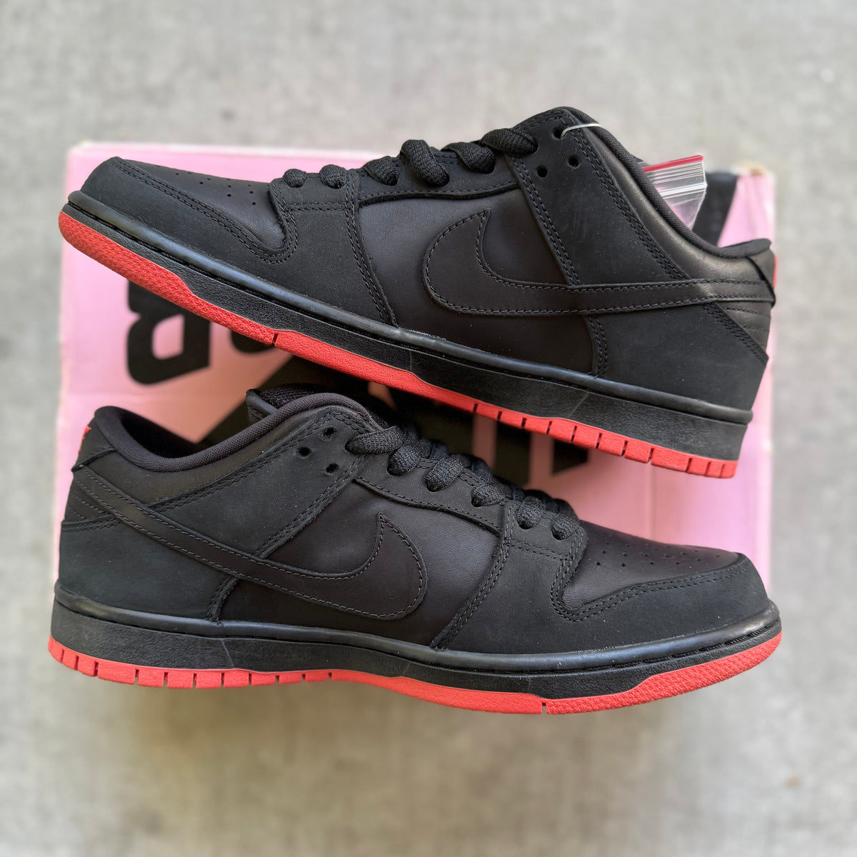 Size 9.5 - 2017 Staple x Nike Dunk SB Low “Black Pigeon”
