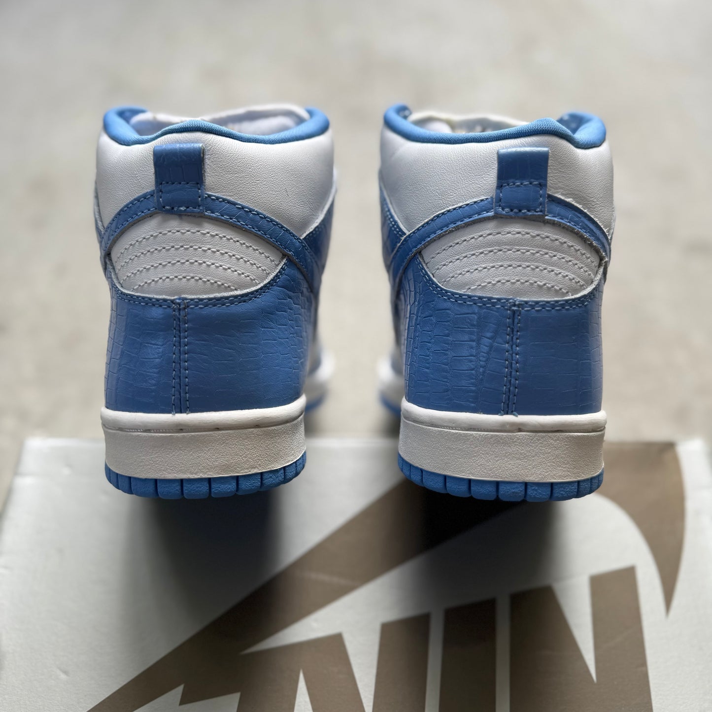 Size 9.5 - 2003 Supreme x Nike Dunk SB High “Blue Stars”