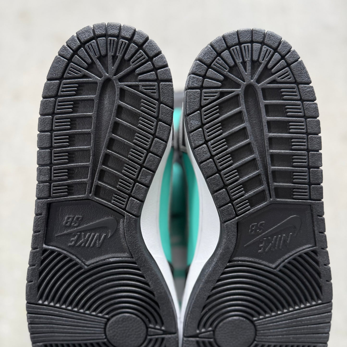 Size 11 - 2014 Diamond Supply Co. x Nike Dunk SB High “Tiffany”