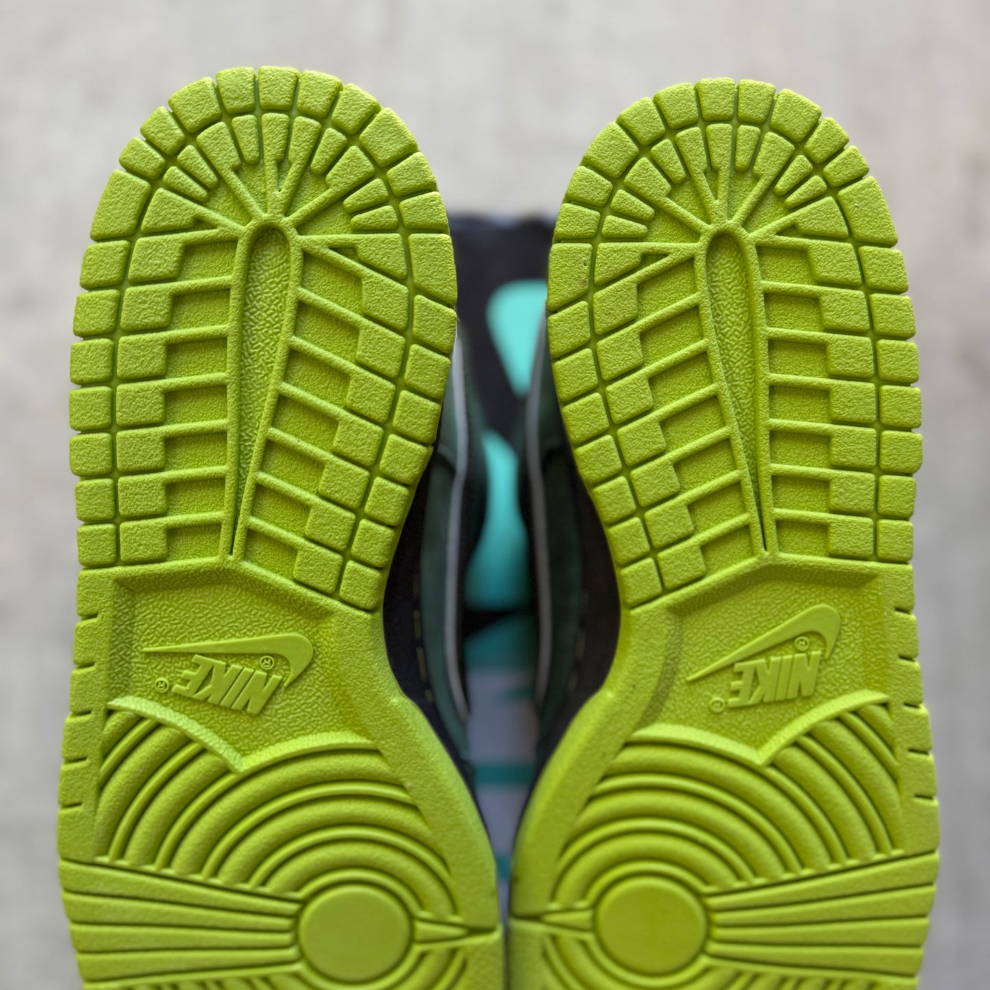 Size 9.5 - 2018 Concepts x Nike Dunk SB Low “Green Lobster”